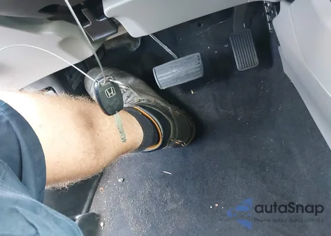 2013 Honda Civic Hybrid z USA, uszkodzony, nr VIN 19XFB4F28DE200562